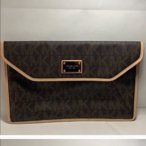 Michael Kors Logo Envelop Tablet case - like new